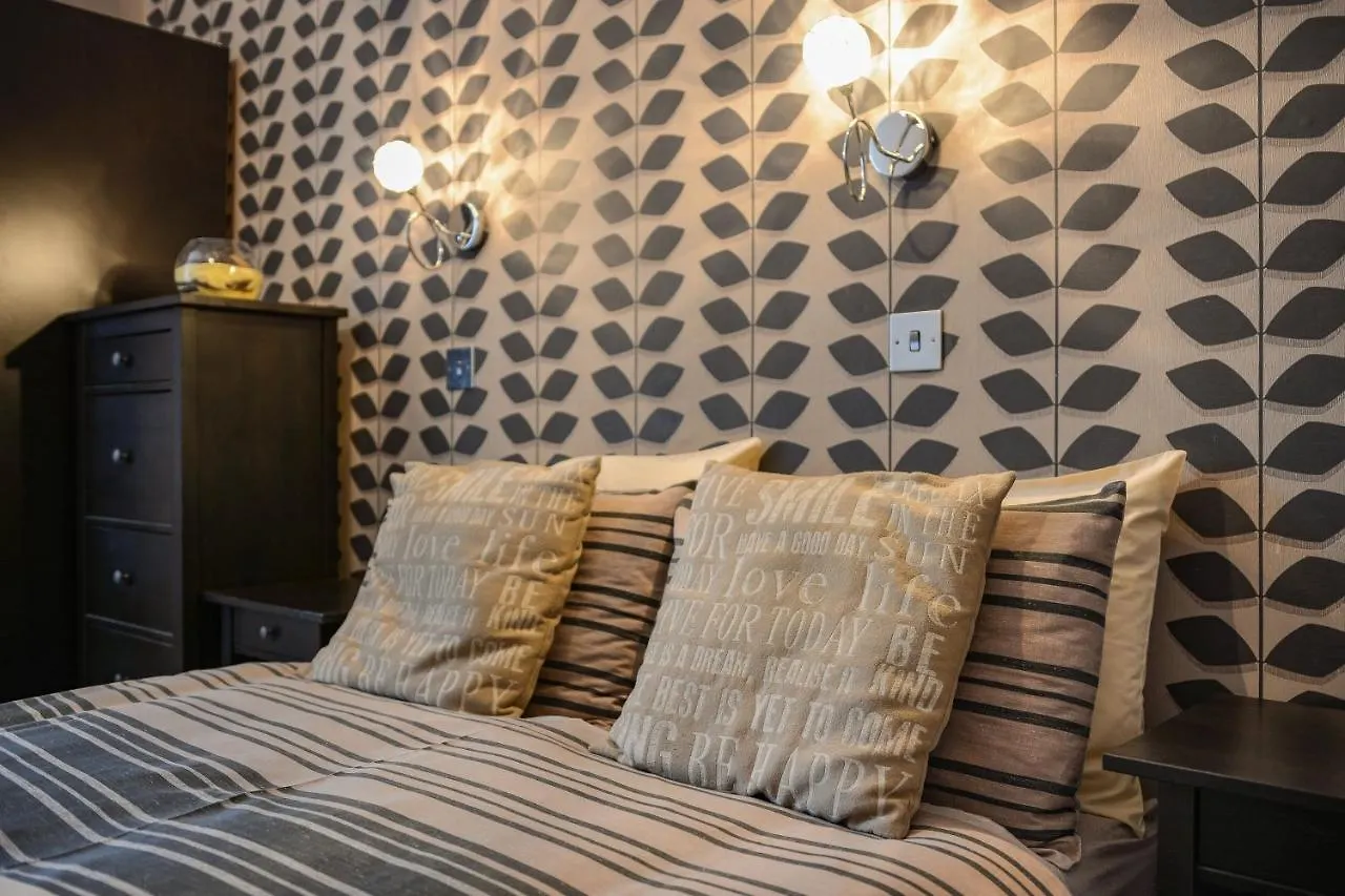 Guest house Tanes Hotel Cardiff