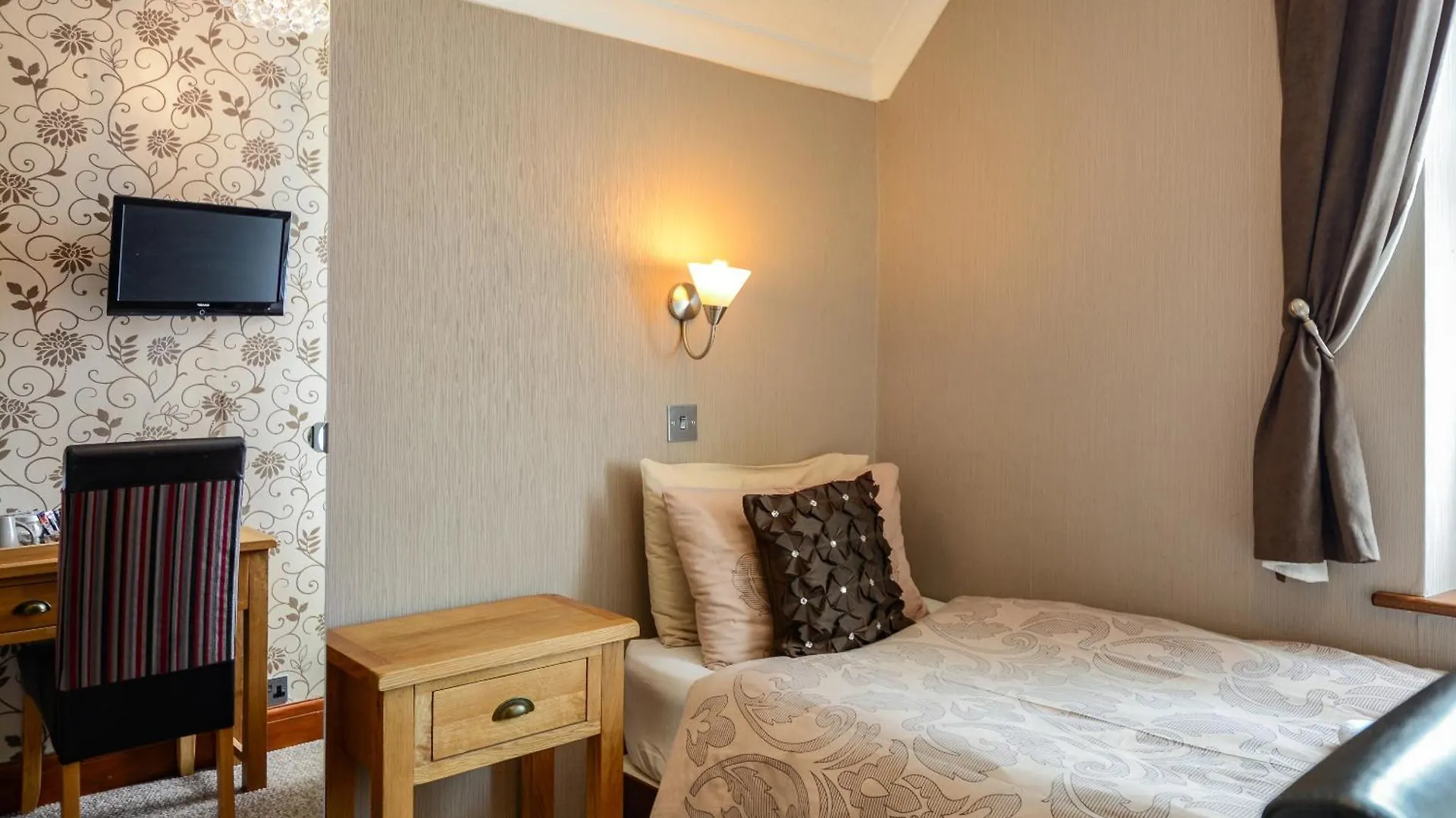 Gasthuis Tanes Hotel Cardiff